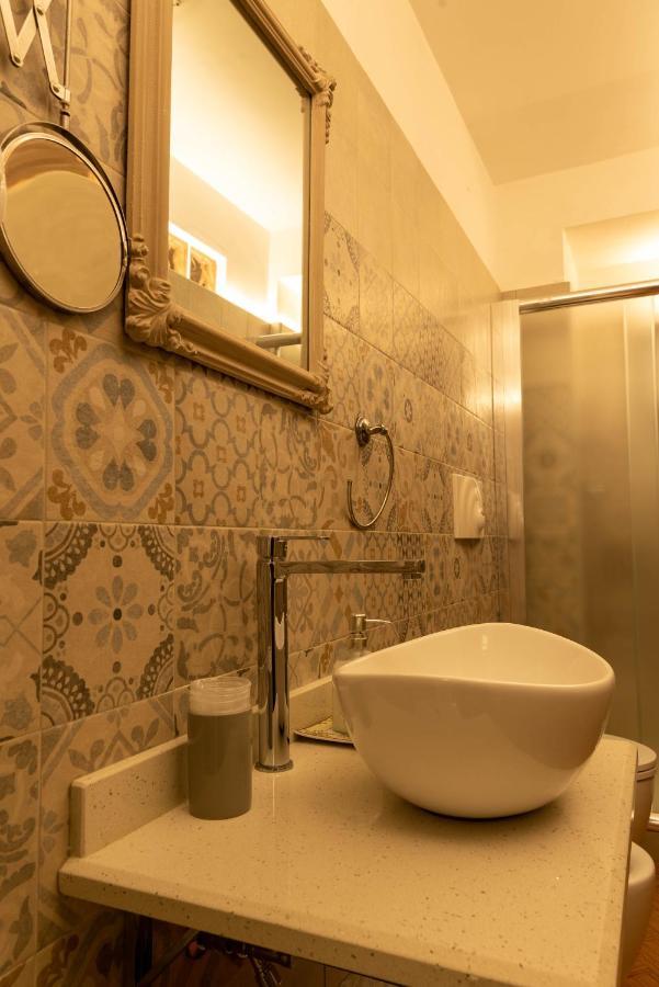 Cadelli Luxury Suite & Apartments Lecce Exterior photo