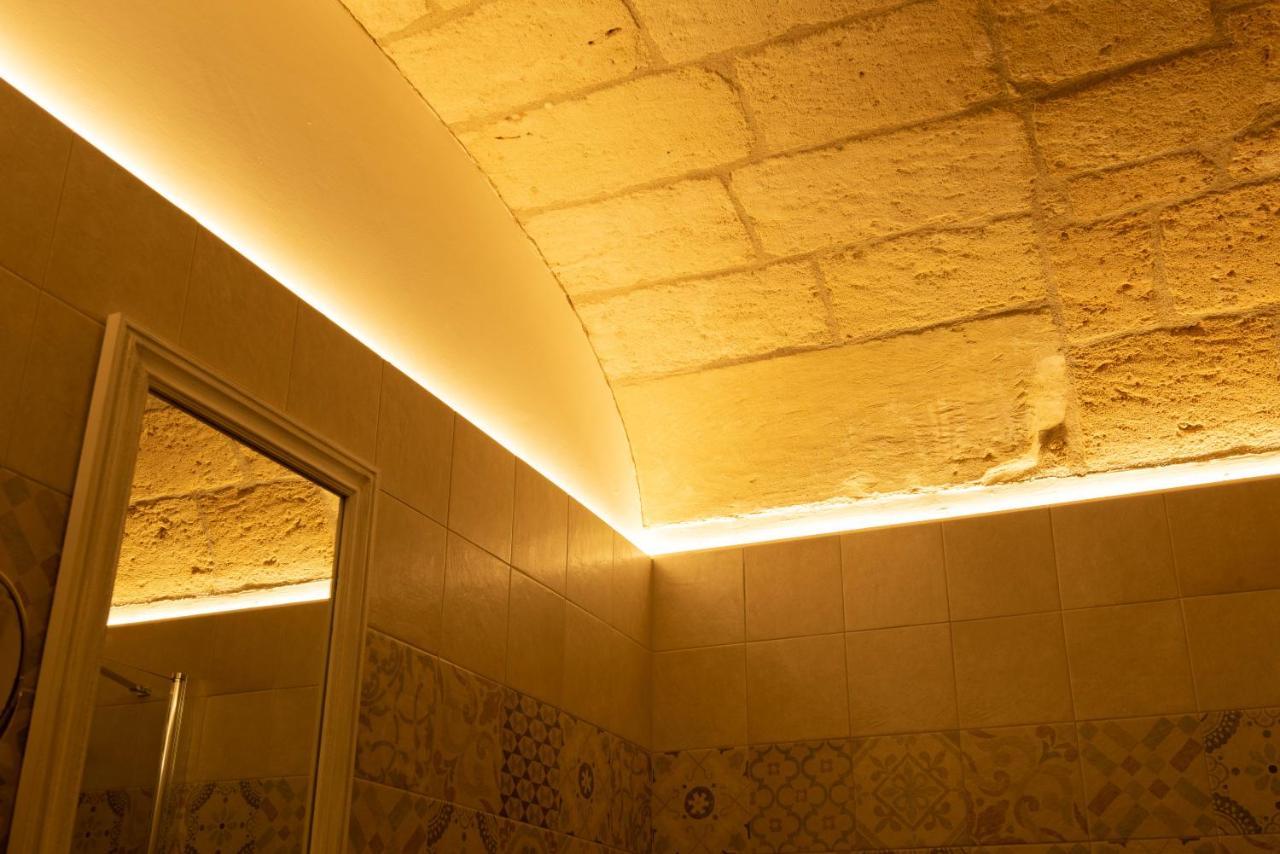 Cadelli Luxury Suite & Apartments Lecce Exterior photo
