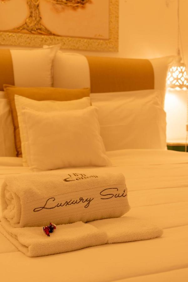 Cadelli Luxury Suite & Apartments Lecce Exterior photo