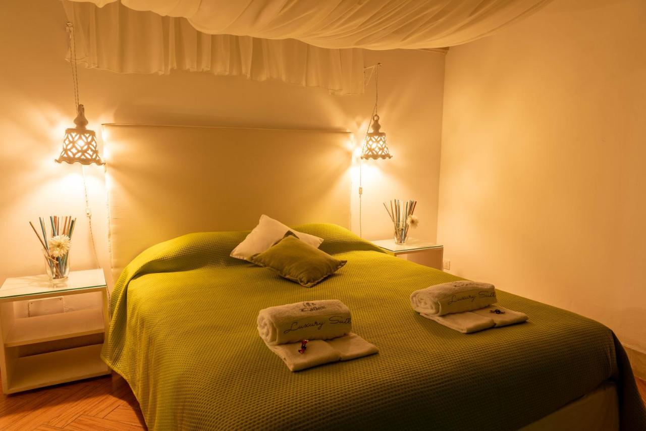 Cadelli Luxury Suite & Apartments Lecce Exterior photo
