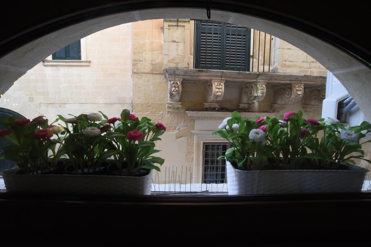 Cadelli Luxury Suite & Apartments Lecce Exterior photo